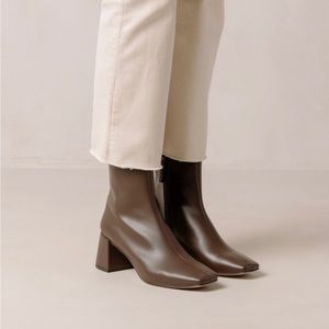 Alohas Watercolor Vegan Leather Boots - Dark Brown - Square Toe Size 41 (US 10)